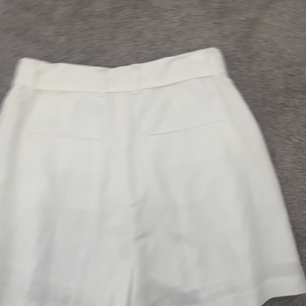 Club Monaco white linen shorts - Picture 5 of 5